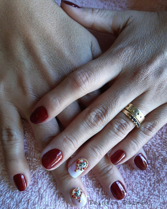 How to Achieve a Long-Lasting Manicure at Home
